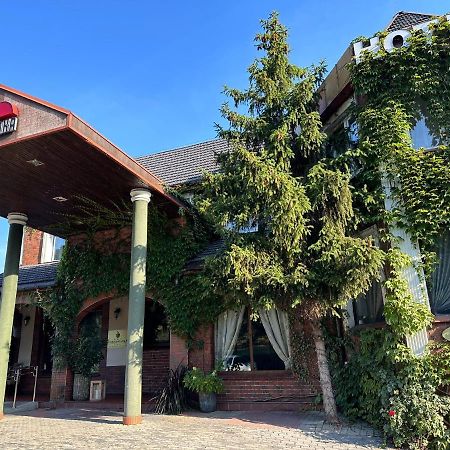 Hotel Kresowianka 科宁 外观 照片